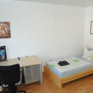 Zimmer mit zwei Einzelbetten
